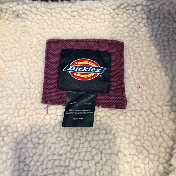 BNWT Dickies Stonewashed Duck Lined Chore Coat Stonewashed Grape Wine Small XS S - Picture 10 of 11